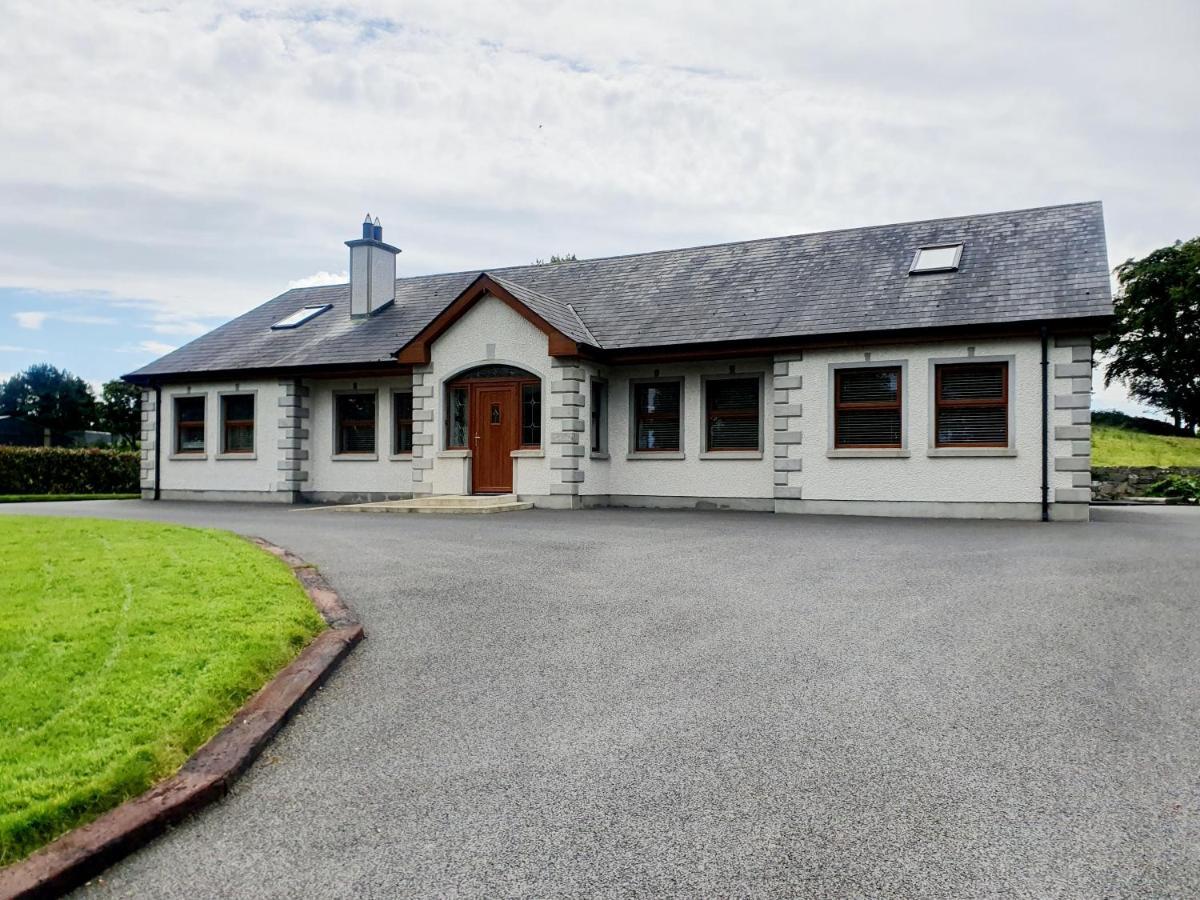 Urkers' Guest Accommodation Crossmaglen المظهر الخارجي الصورة
